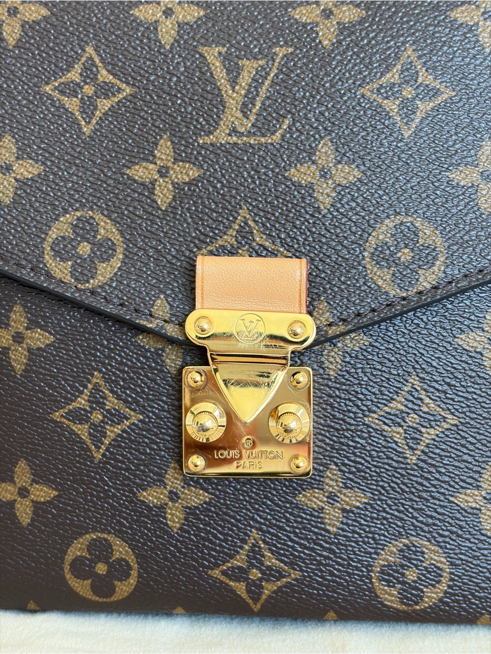 M44875
Pochette Métis - Picture 16 of 16